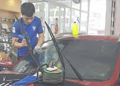 phim | Kính trước  | kiếng trước xe hơi ô tô Binh Chanh giá rẻ
